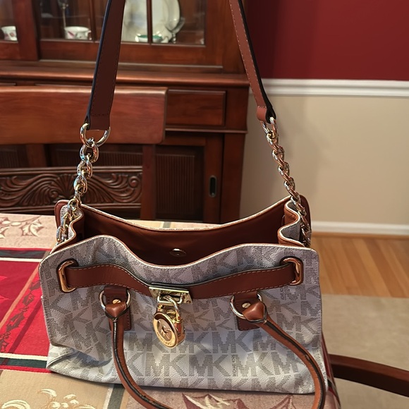 MK handbag and wallet set bought at Same times white w/tan handbag - Picture 8 of 16